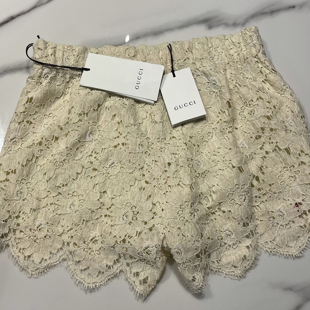 GUCCI FLOWER LACE SHORTS - Picture 2 of 8